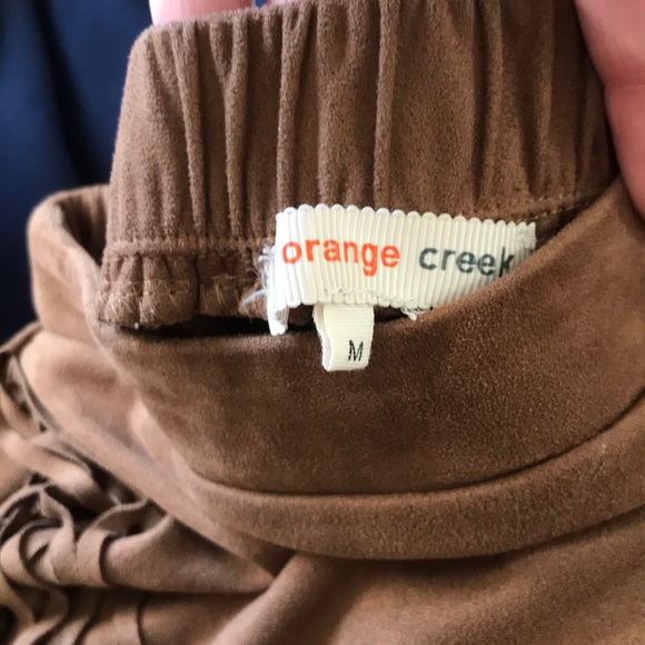 Cute suede brown fringe shorts - Picture 5 of 5